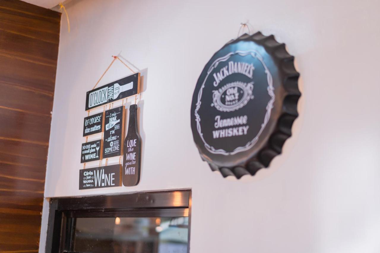 Island Wanderers Inn 코른 외부 사진
