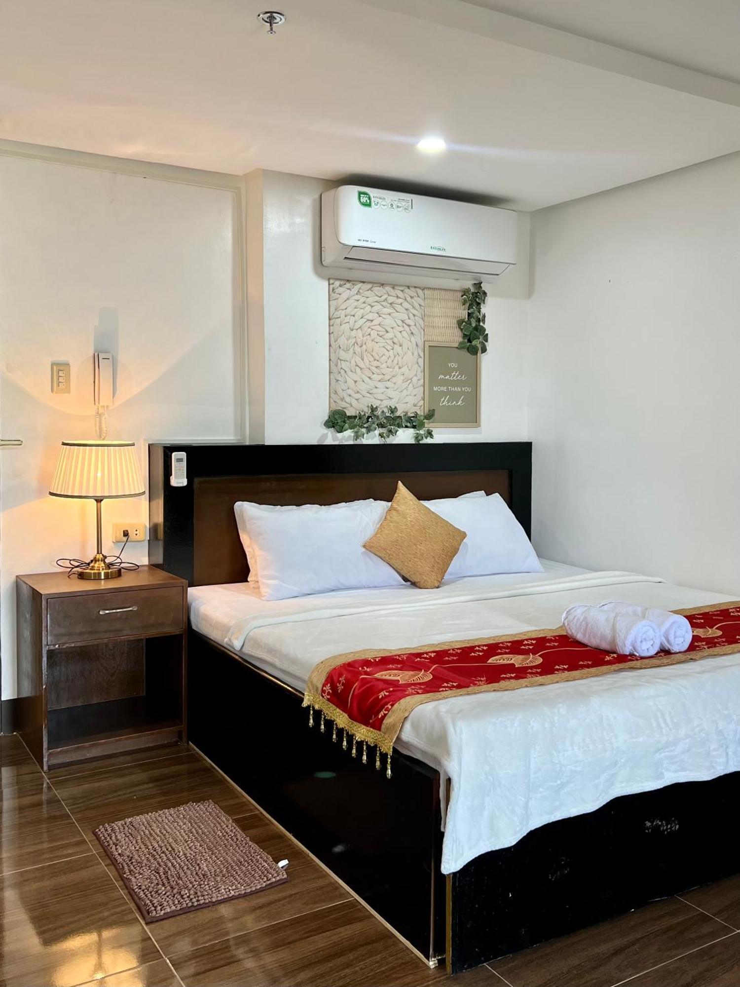 Island Wanderers Inn 코른 외부 사진