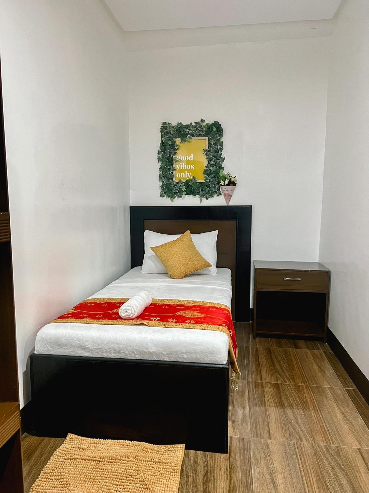 Island Wanderers Inn 코른 외부 사진